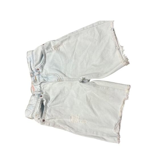 Levi’s Signature Girls Loose Shorts Size 8 Light Wash Distressed Raw Hem - Picture 1 of 3